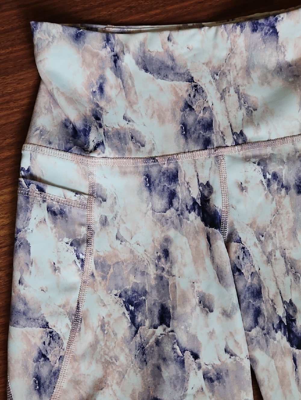 OLD NAVY PowerSoft Bike Shorts Marble Watercolor Purple & Peach, Small EUC